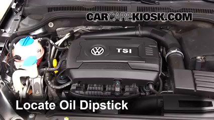 2014 Volkswagen Jetta SE 1.8L 4 Cyl. Turbo Sedan (4 Door) Huile Vérifier le niveau de l'huile